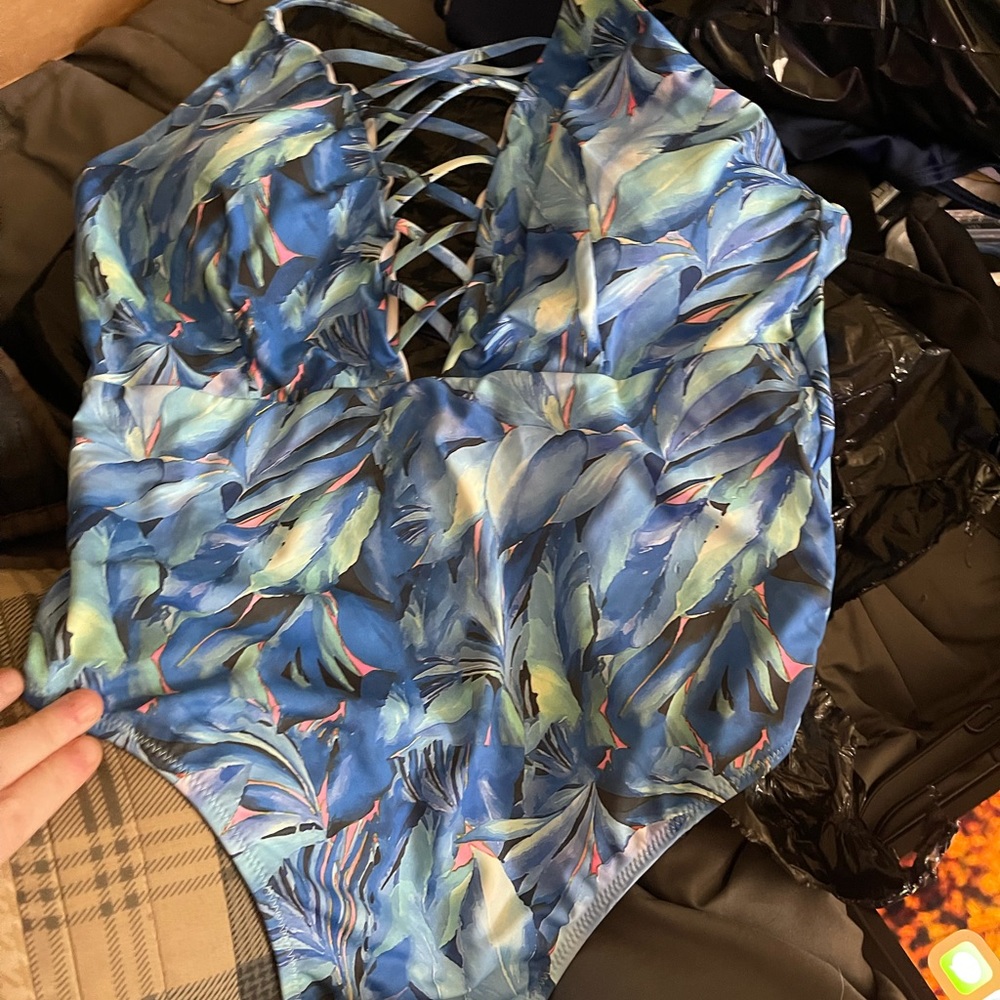 5 Large Swimsuits